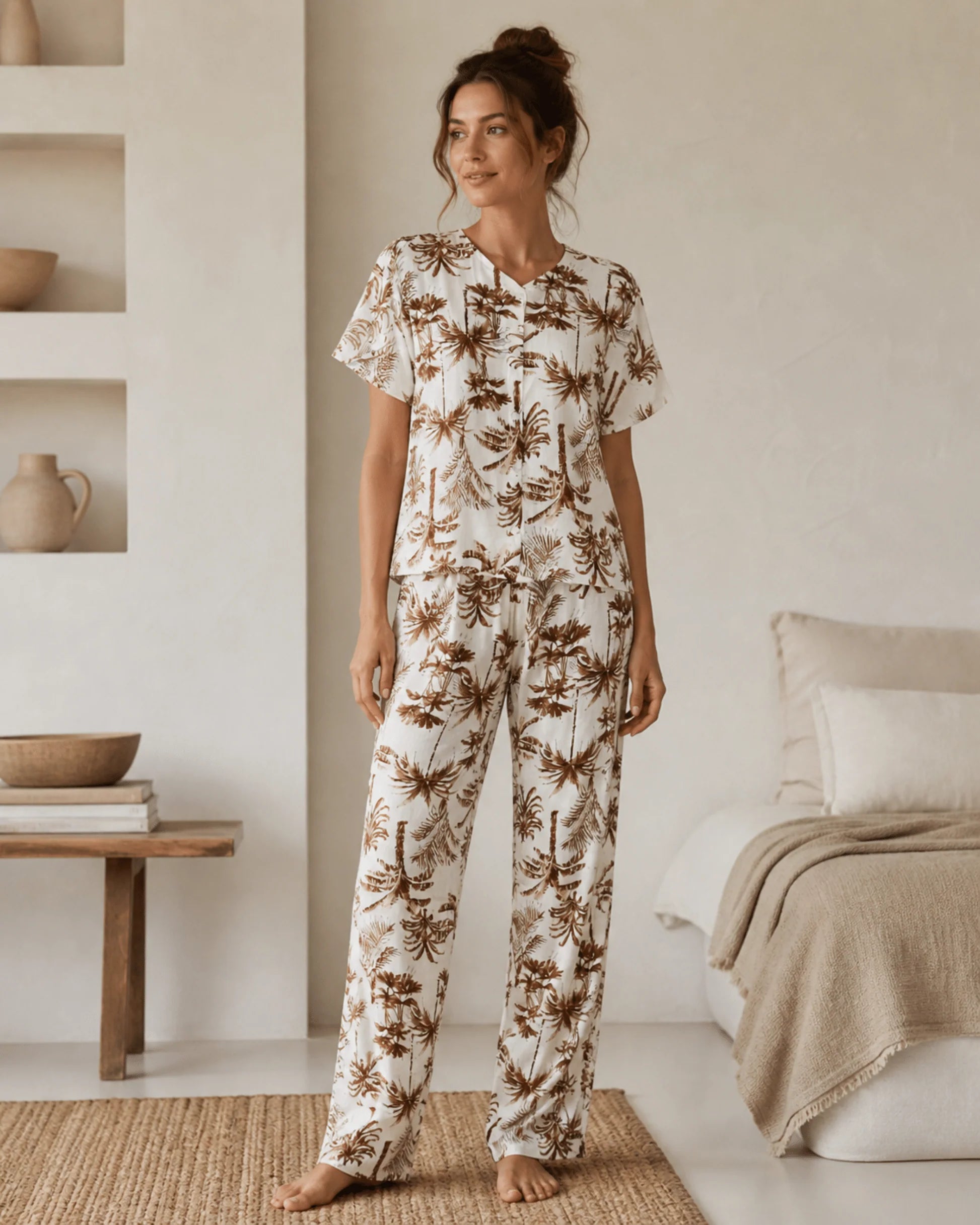 Pyjama Blanc 2 Pièces — Imprimé Palmiers Caramel - La Sprezzatura pyjamas