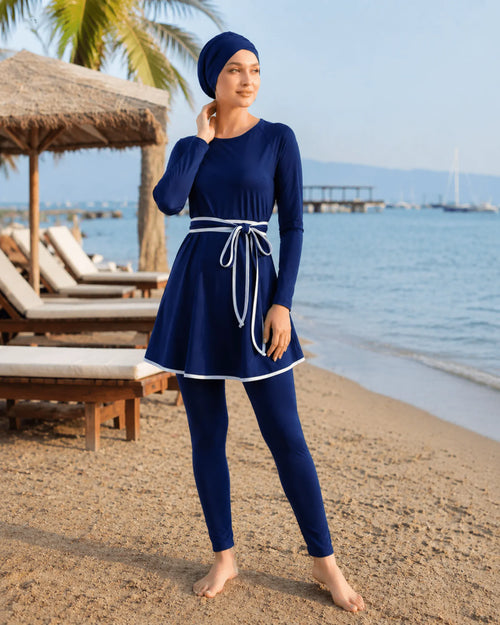 BURKINI FEMME BLEU MARINE ÉLÉGANT 3 PIÈCES AVEC CEINTURE CONTRASTÉE - La Sprezzatura pyjamas
