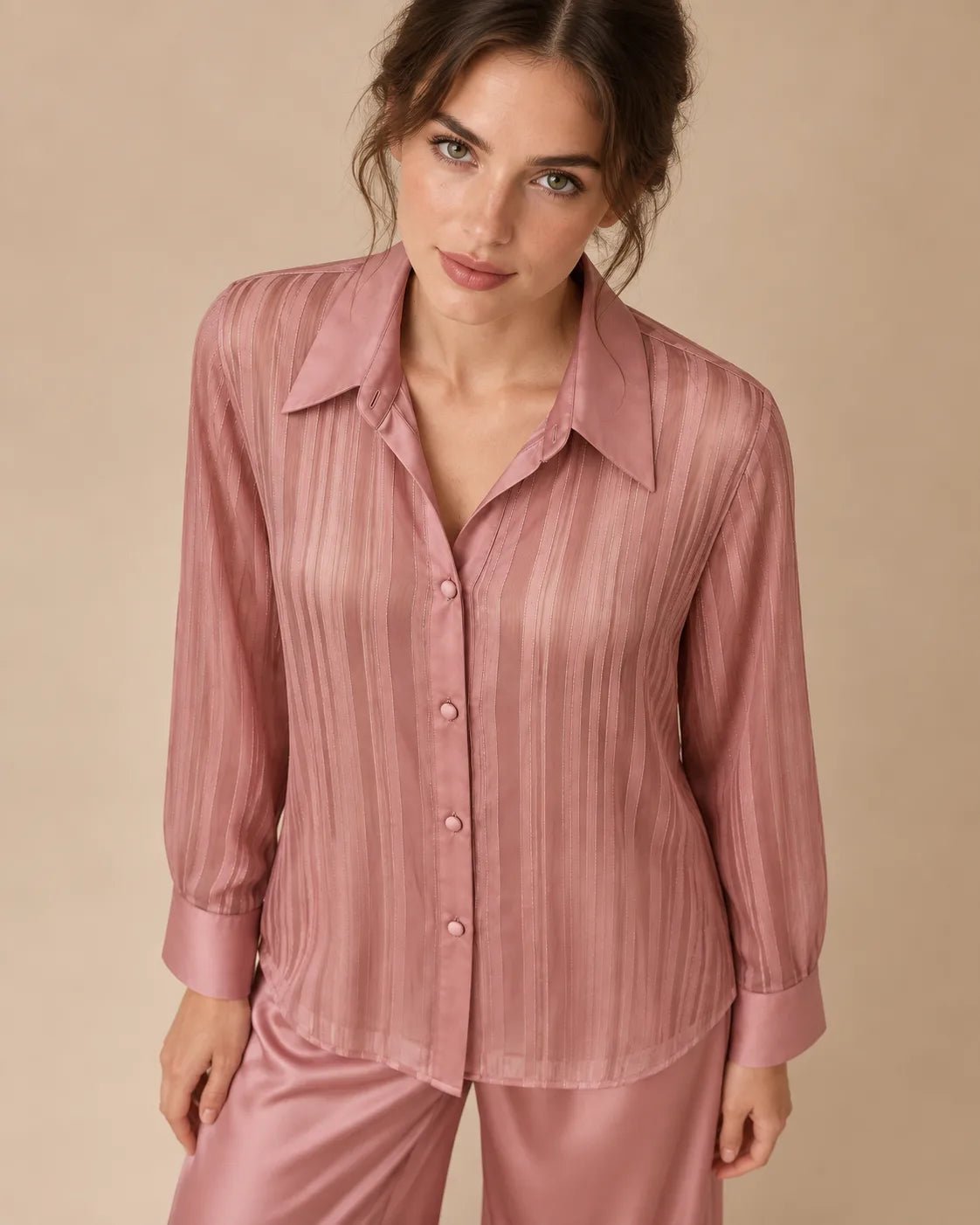 Pyjama Femme Rose Satin – Chemise Rayée Transparente & Pantalon Large - La Sprezzatura pyjamas