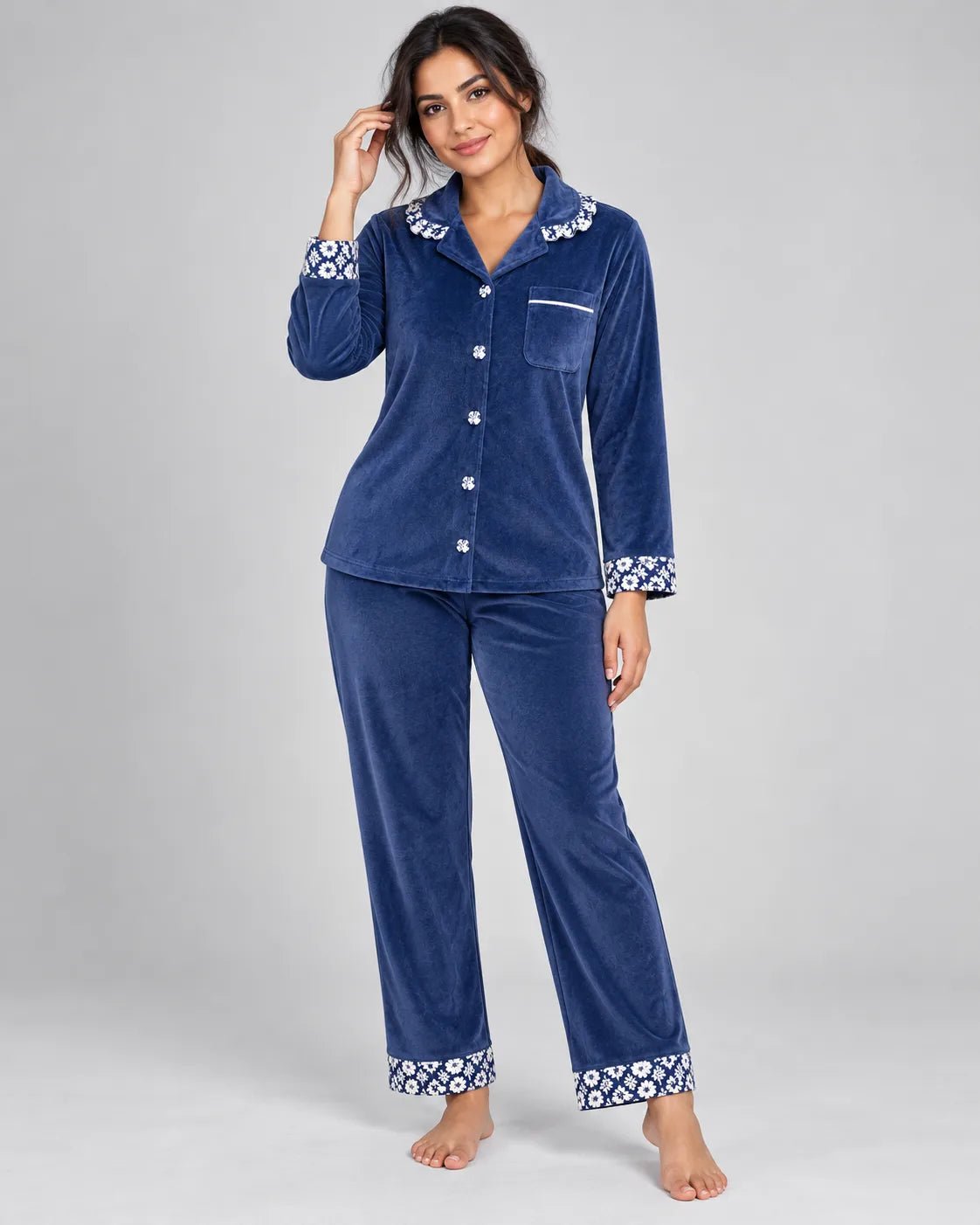 Pyjama Femme en Velours Bleu Marine – Col Fleuri & Confort Douillet - La Sprezzatura pyjamas