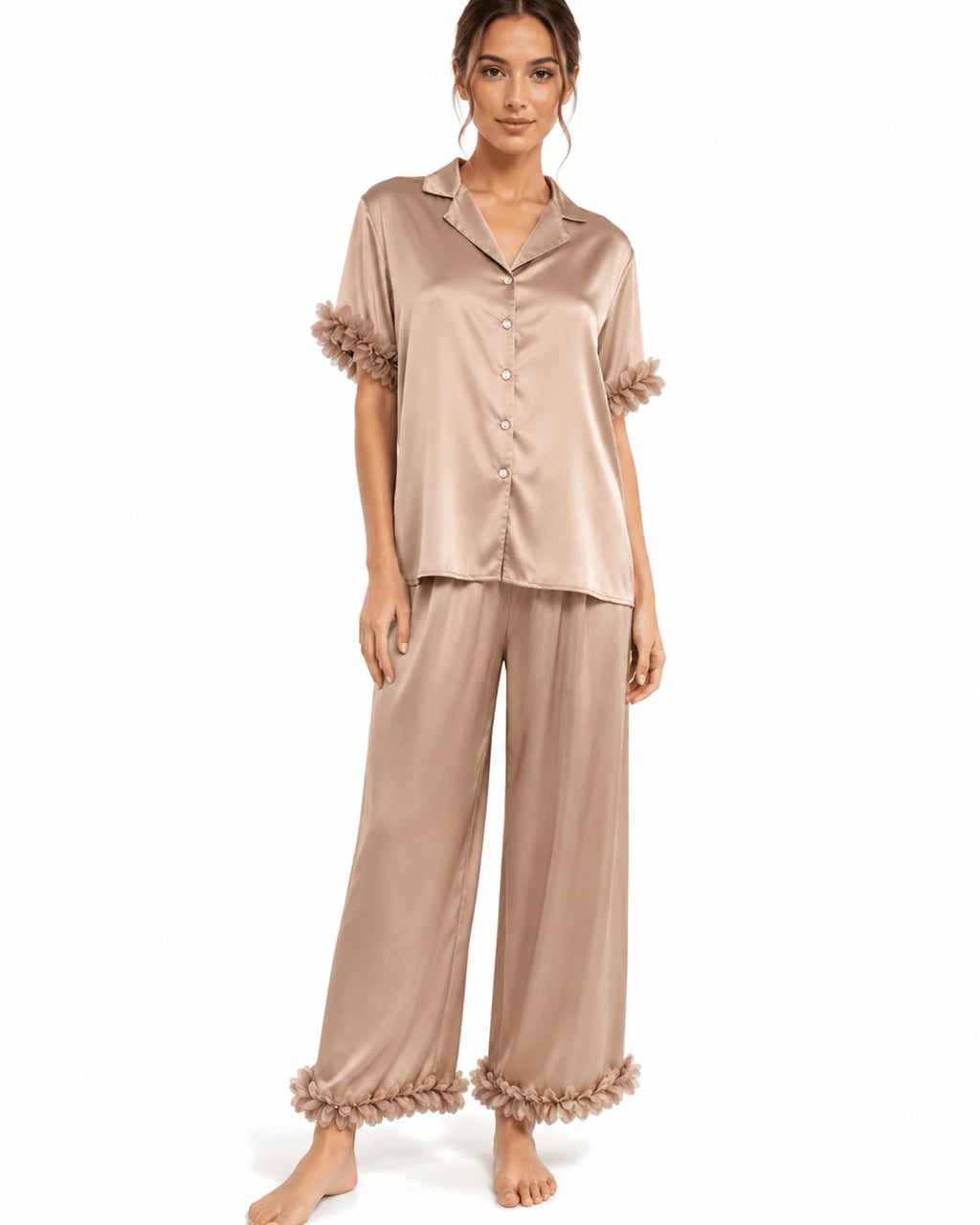 Pyjama Satin Beige Rosé à Détails Floraux - La Sprezzatura pyjamas