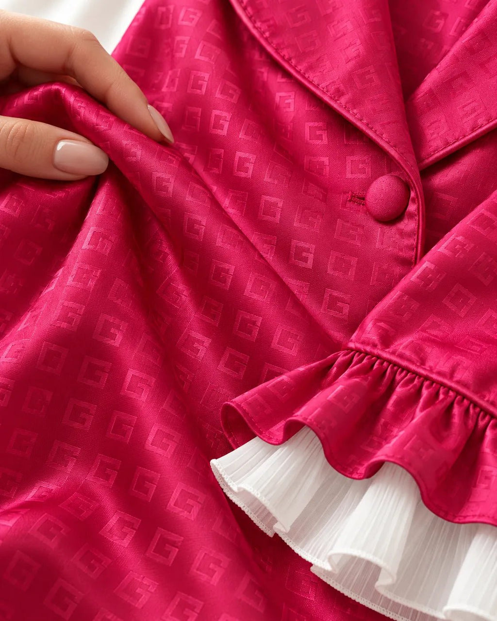 Pyjama Femme Satin Jacquard Extra Fluide Fuchsia à Volants - La Sprezzatura pyjamas