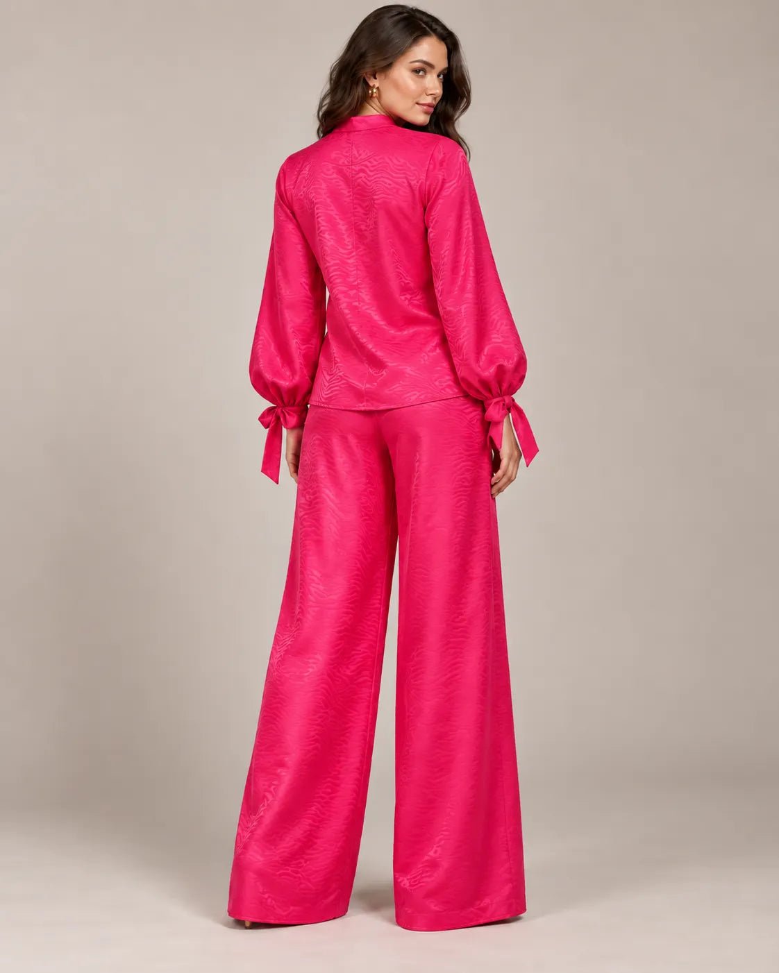 Pyjama Satin Jacquard Fuchsia à Volants – Palazzo - La Sprezzatura pyjamas