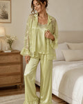 PYJAMA SATIN VERT PISTACHE 3 PIÈCES – NUISETTE, PANTALON & KIMONO DENTELLE - La Sprezzatura pyjamas